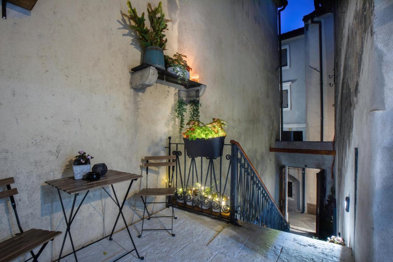Готель History House Moja Ti 1830 In Old Town Senj Сень Екстер'єр фото